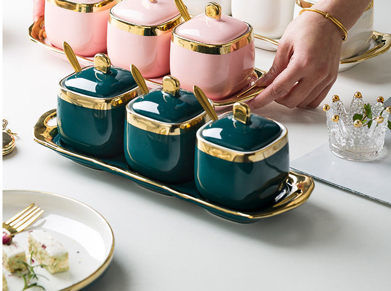Porcelain condiment jar with lid for kitchen storage